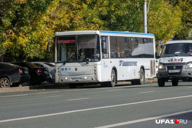 Государственные автобусы представлены почти целиком «НЕФАЗами» | Источник: Булат Салихов / UFA1.RU