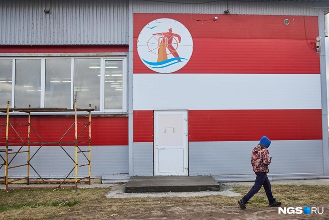 «Красный моряк» в Барабинских степях появился еще в 1920 году: красивое название колхоза прижилось, и теперь по озеру Сартлан ходят моряки | Источник: Александр Ощепков / NGS.ru