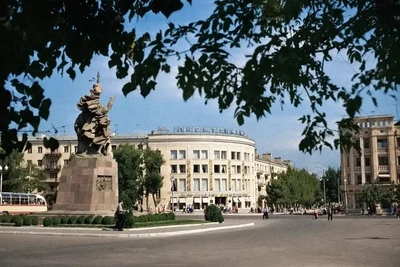 Новороссийск 50 лет назад: цветные фото советской эпохи