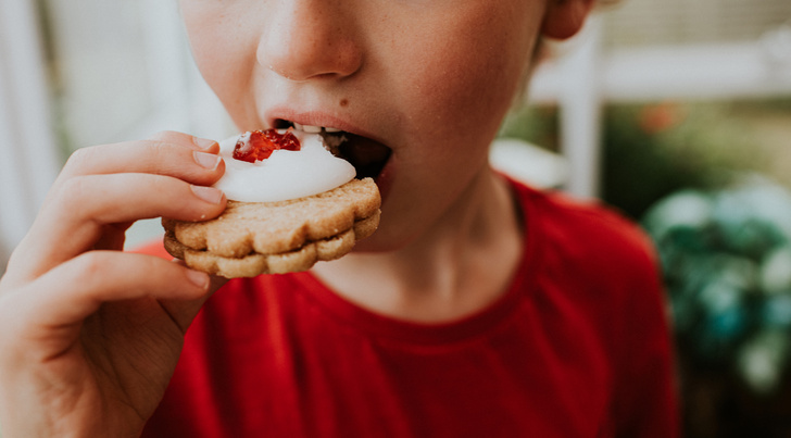 Фото №4 - Что делать, если ребенок ничего не ест кроме сладостей?