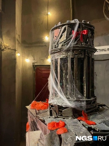 Декорации впечатляют | Источник: Алёна Золотухина / NGS.RU