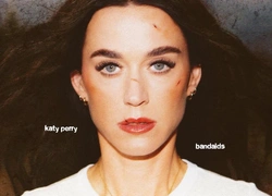 Bandaids: новая песня Кэти Перри о причинах расставания с Орландо Блумом. В клипе она чуть не умирает