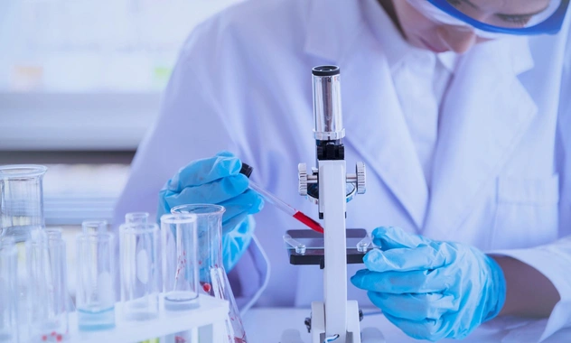 Доктор Танг перечислил симптомы молниеносного «супергрибка», устойчивого к антибиотикам