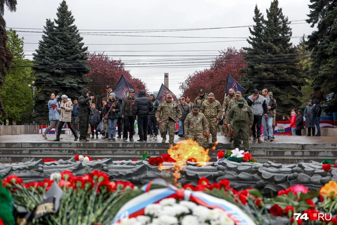 Возложение цветов к Вечному огню — обязательная часть программы | Источник: Наталья Лапцевич