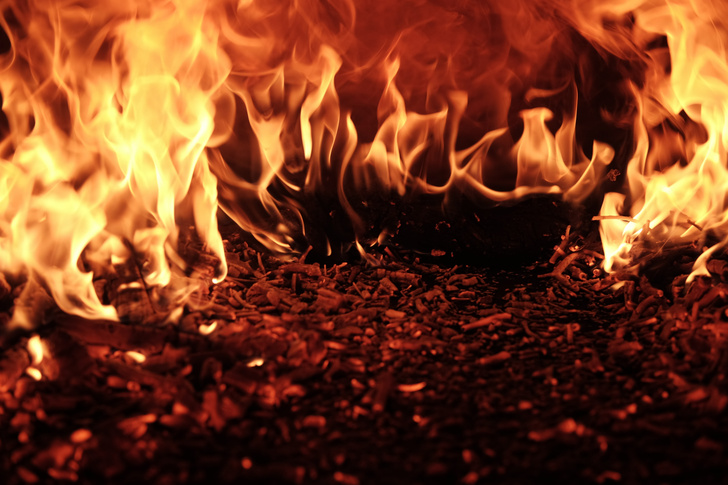 При пожаре в частном доме престарелых в Кемерово погибло 20 человек