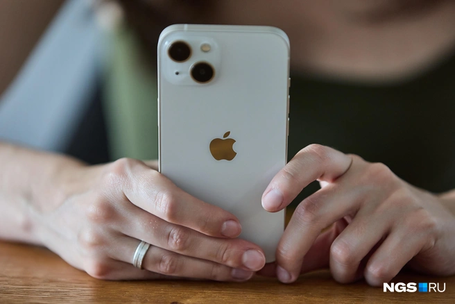 ВЦИОМ: россияне разочаровались в iPhone из-за блокировок российских приложений | Источник: Александр Ощепков / NGS.RU
