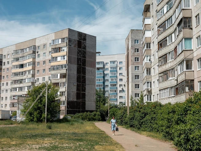 И снова район с серыми панельками | Источник: Александр Куренной / 76.RU