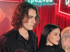 Догилева шокировала переменами, Шепс привел возлюбленную, Медынич объявила о пополнении: «Вампиры средней полосы»