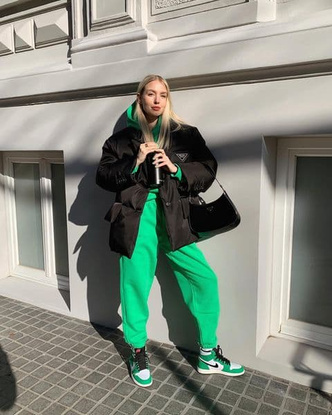 Фото №2 - Как носить ярко-зеленый цвет — самый модный в этом сезоне