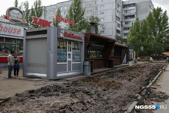 Старые тротуары сломали, когда появятся новые? | Источник: Евгений Софийчук / NGS55.RU