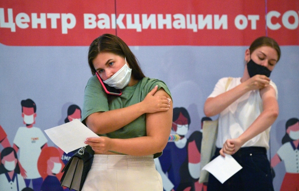 В Москве закончились вакцины от коронавируса «ЭпиВакКорона» и «КовиВак»