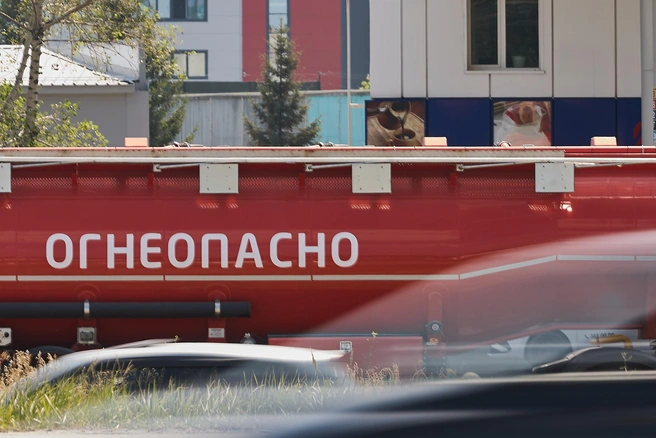 АЗС в Карпогорах и Пинеге переставали обслуживать обычных водителей | Источник: Александр Ощепков / NGS.RU