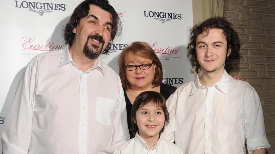 40 дней со смерти Игоря Золотовицкого: сын тоскует и пересматривает семейный архив