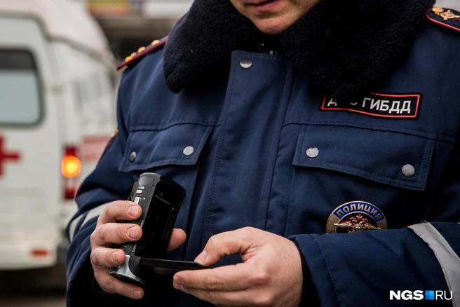 Мужчина врезался в «Газель» | Источник: Александр Ощепков / NGS.RU