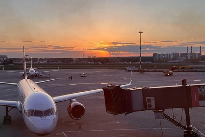 Пассажиры не могут вылететь из Москвы в ХМАО из-за ливневого снега