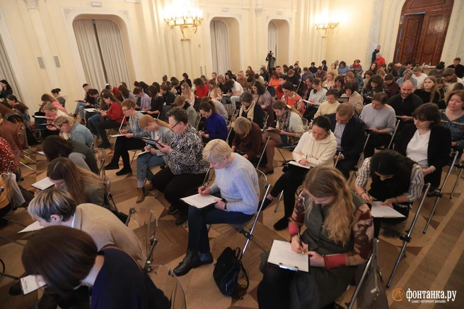 Куда пойти 17 — 19 апреля: фольклорная «Библионочь», новый «Тотальный Диктант» и фестиваль весны в ботаническом