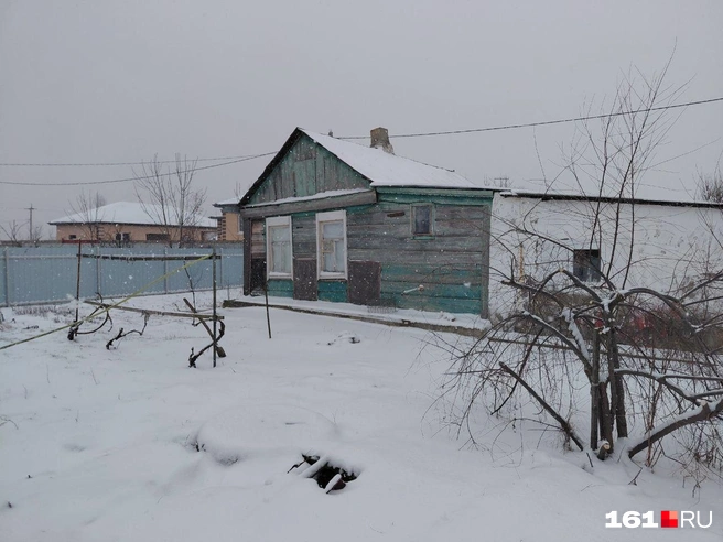 Жилище регулярно очищают от плесени  | Источник: Анастасия Варданян