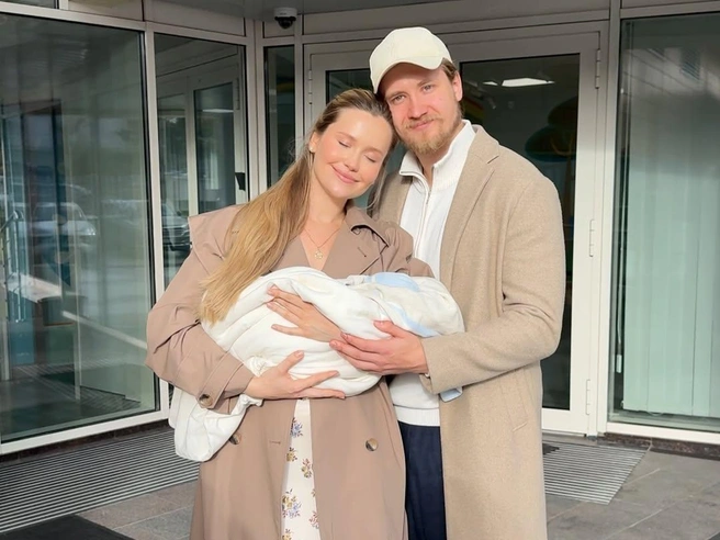 В октябре Александр и Елизавета стали родителями | Источник: elizaveta_anikhovskaya / Instagram.com (соцсеть запрещена на территории РФ)