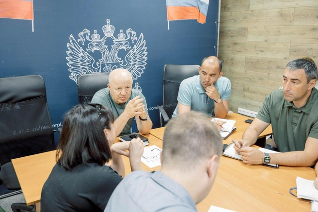 Романа Орноева представили мариупольским чиновникам 6 июня | Источник: Telegram-канал главы администрации Мариуполя Олега Моргуна