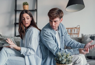 «Муж напился и ночью просил другую женщину с ним встретиться, чтобы обсудить кризис в наших отношениях»