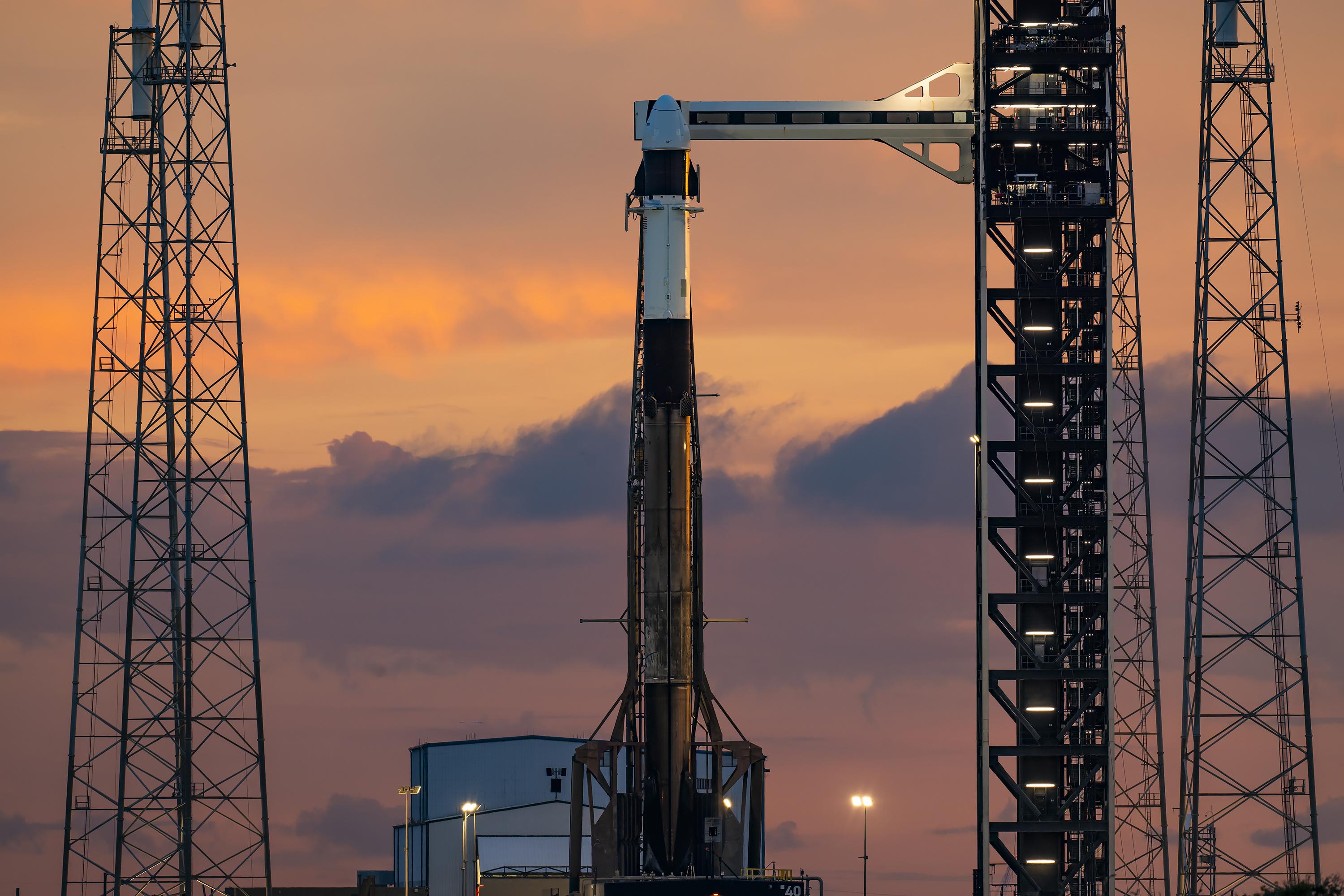 Орбитальное снабжение: компания SpaceX запустила к МКС грузовой корабль Dragon