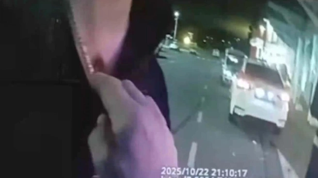 Пуля попала в жетон сотруднику группы быстрого реагирования в Петербурге: видео | Источник: Росгвардия Петербурга