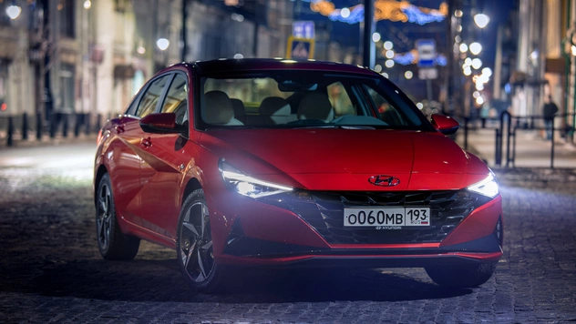 Hyundai Elantra переходит в атаку на премиум