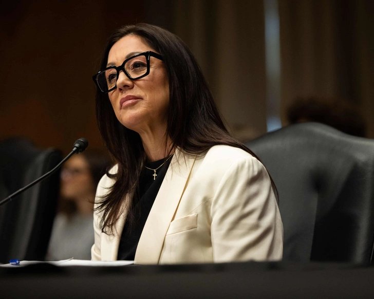 Служебный роман, алкоголь и личные поездки за госсчет: почему Лори Чавес-Деремер ушла с поста министра труда США | marieclaire.kz