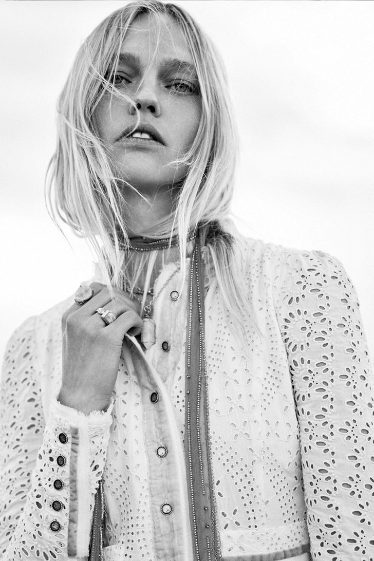 Российская супермодель Саша Пивоварова в чарующей белоснежной рекламной кампании Zara