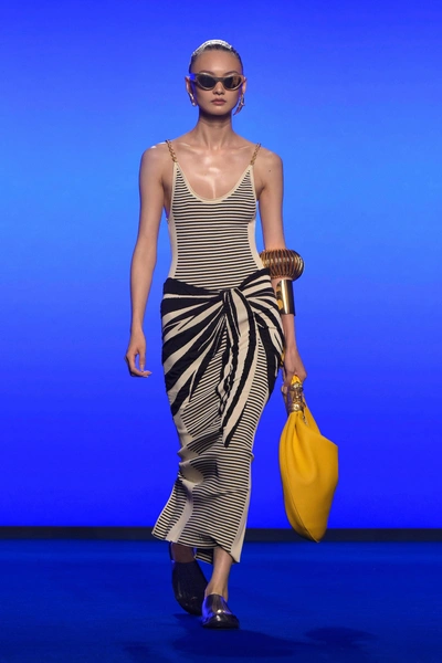 Schiaparelli ss25 | Источник: Legion Media