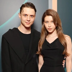 С корабля на бал: Анна Пересильд и Ваня Дмитриенко отдохнули вместе на Шри-Ланке, а после собрали полный стадион в Москве