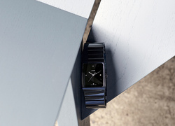 Монохромный минимализм: легендарные часы Ceramica от Rado в новом дизайне