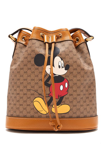 Сумка-ведро с принтом Disney x GucciЦена: 127 900 руб.
Где купить: aizel.ru