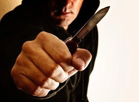 Рязанец познакомился с москвичом в интернете, а затем ограбил его | ya62.ru