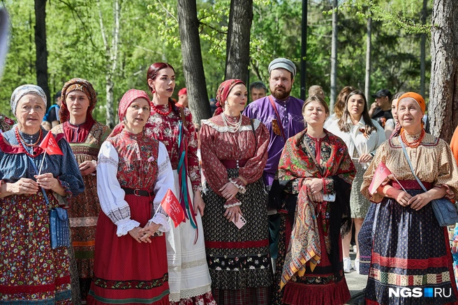 Целый день горожане будут праздновать 9 Мая. Полную программу вы можете посмотреть в нашем материале | Источник: Александр Ощепков / NGS.RU