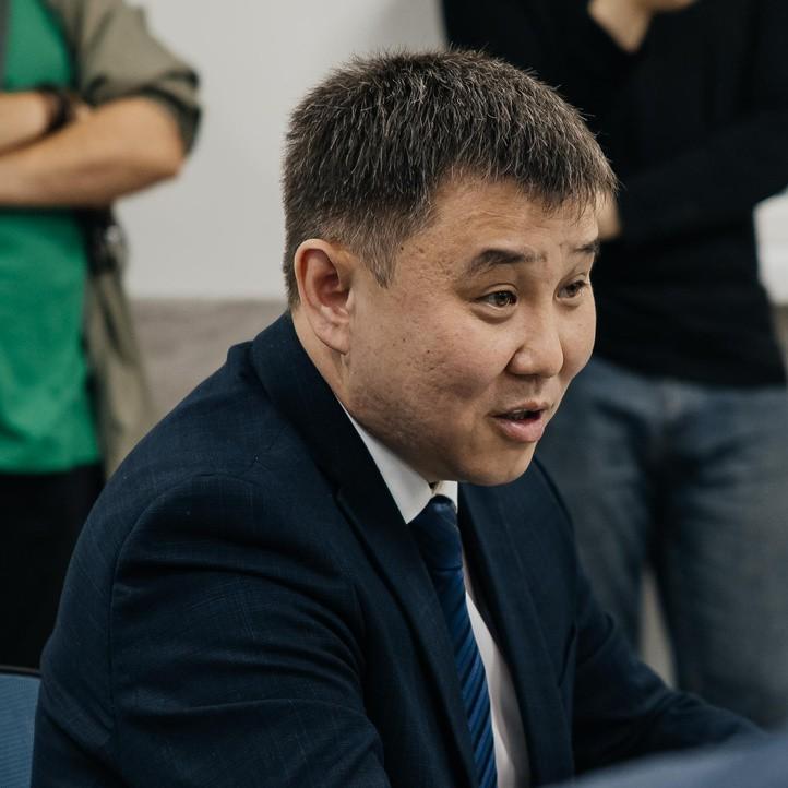 <p>первый заместитель председателя правительства Забайкальского края Буянто Батомункуев</p>