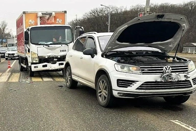 На Ставрополье два человека пострадали в ДТП с грузовиком и Volkswagen