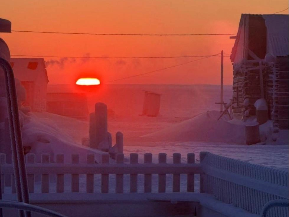 Люди в селе топят дома дровами | Источник: Петр Петров