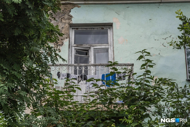 В квартире, по словам местных, после удара молнии произошло задымление | Источник: Ольга Бурлакова / NGS.RU