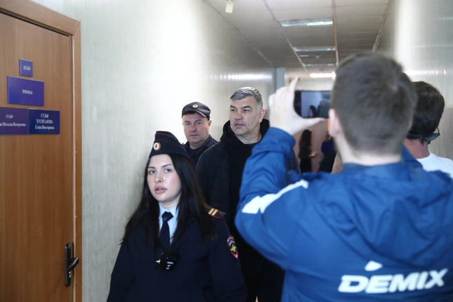 «Всё будет хорошо»: как завершился суд по мере пресечения министру промышленности Гончарову — онлайн | Источник: Александр Ощепков / NGS.RU