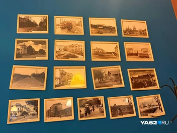 Стены украшены фотографиями старой Рязани | Источник: Дарья Ходосевич / YA62.RU