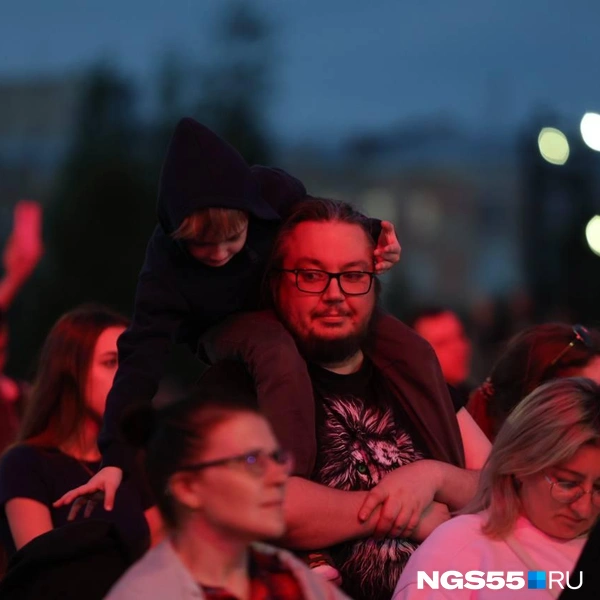 Папа&nbsp;— главная поддержка | Источник: Евгений Софийчук / NGS55.RU 