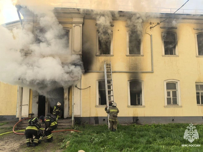 Здание горело две недели назад | Источник: МЧС России по Тульской области