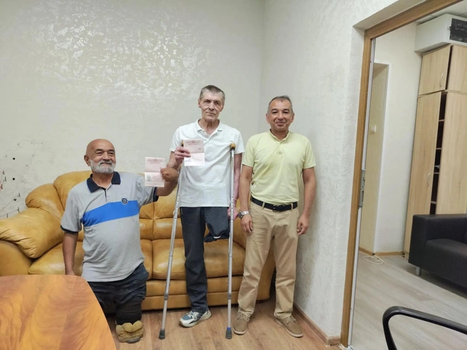 Несколько дней назад Убайдулла получил паспорт гражданина Узбекистана | Источник: Наталья Першина