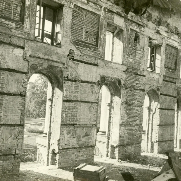 Разрушенный Китайский зал, 1947 год