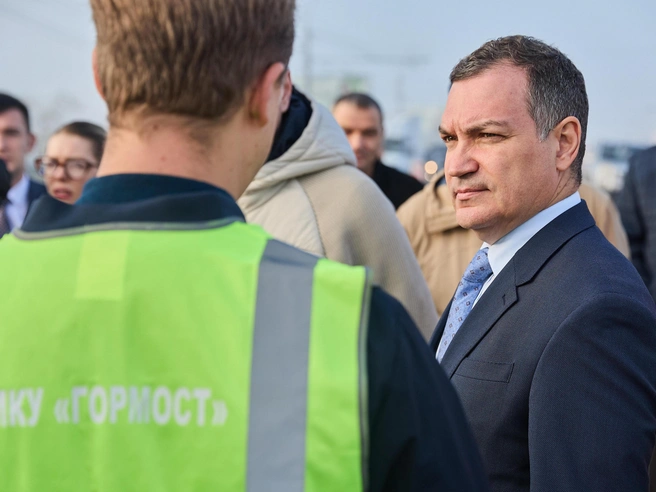 Мэр объяснил, что в следующем году подрядчик возьмется за нижнюю часть конструкции | Источник: Александр Ощепков / NGS.RU