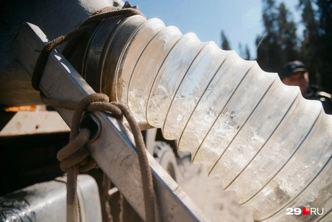 Рыбу выпускали по трубе | Источник: Иван Митюшёв / 29.RU