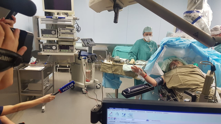 Чтобы удалить опухоль мозга, петербургские нейрохирурги разбудили пациента во время операции