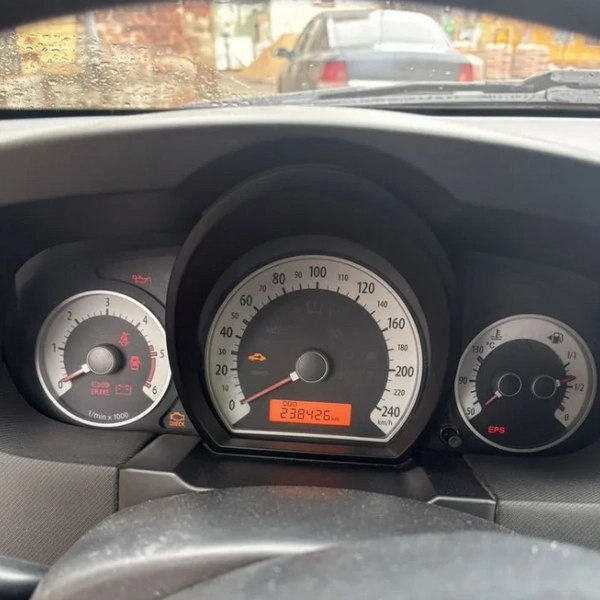 Автомобиль уже откатал 238 тысяч километров | Источник: avito.ru