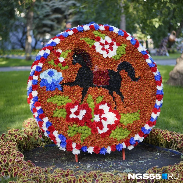 Самая цветочная композиция | Источник: Ивана Рейзвих / NGS55.RU